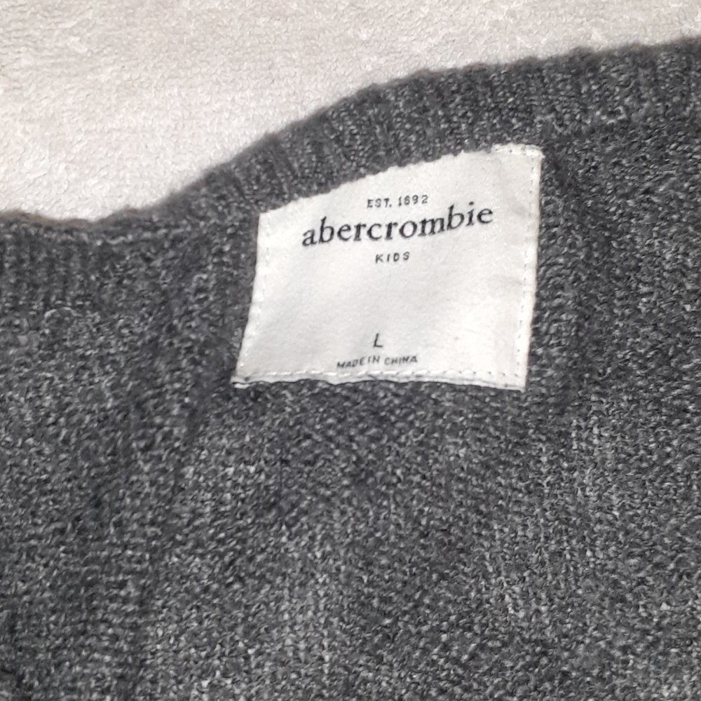 Sweater - Picture 3 of 3